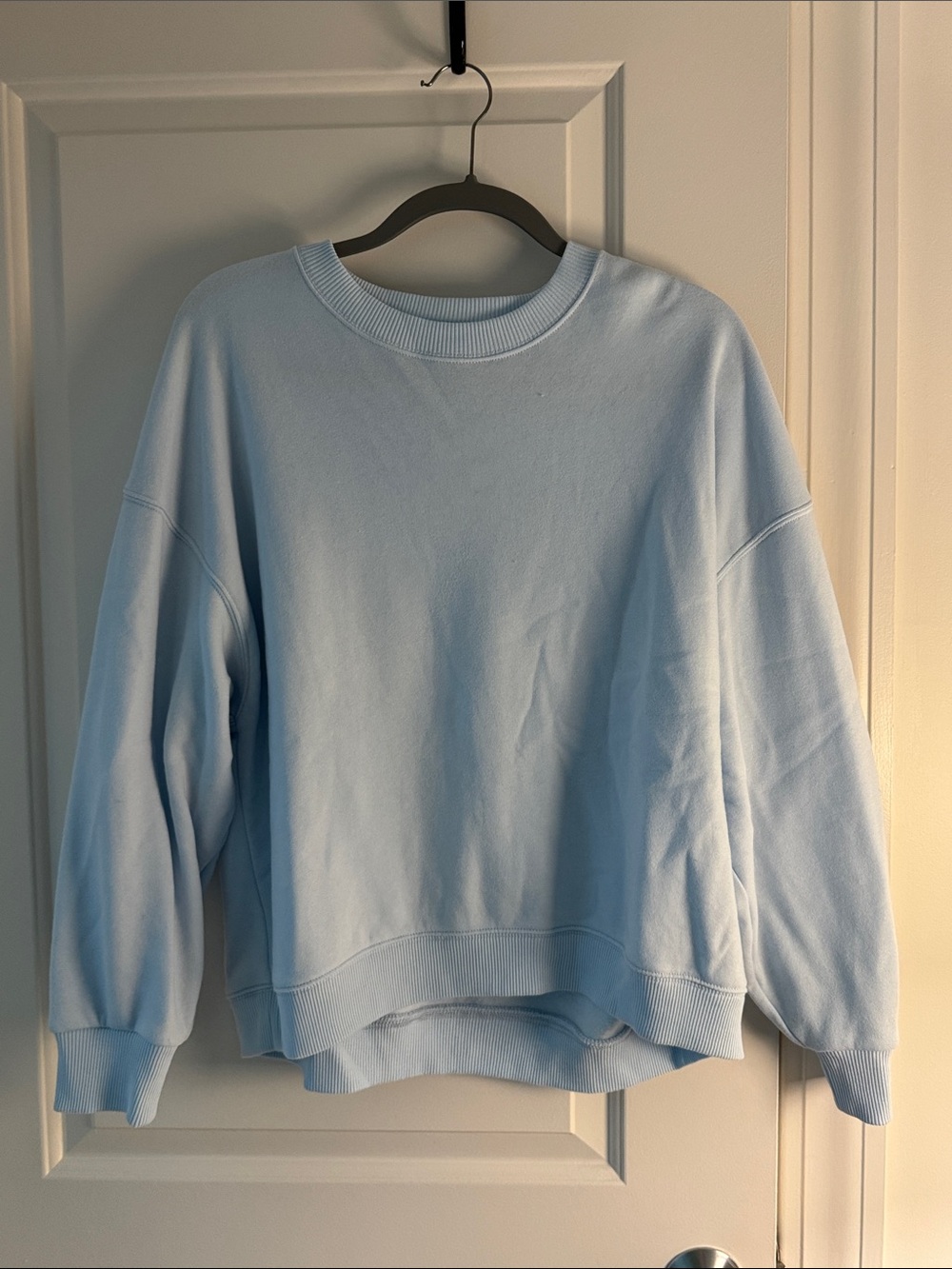 American Eagle Outfitters Light Blue Crewneck Sweatshirt